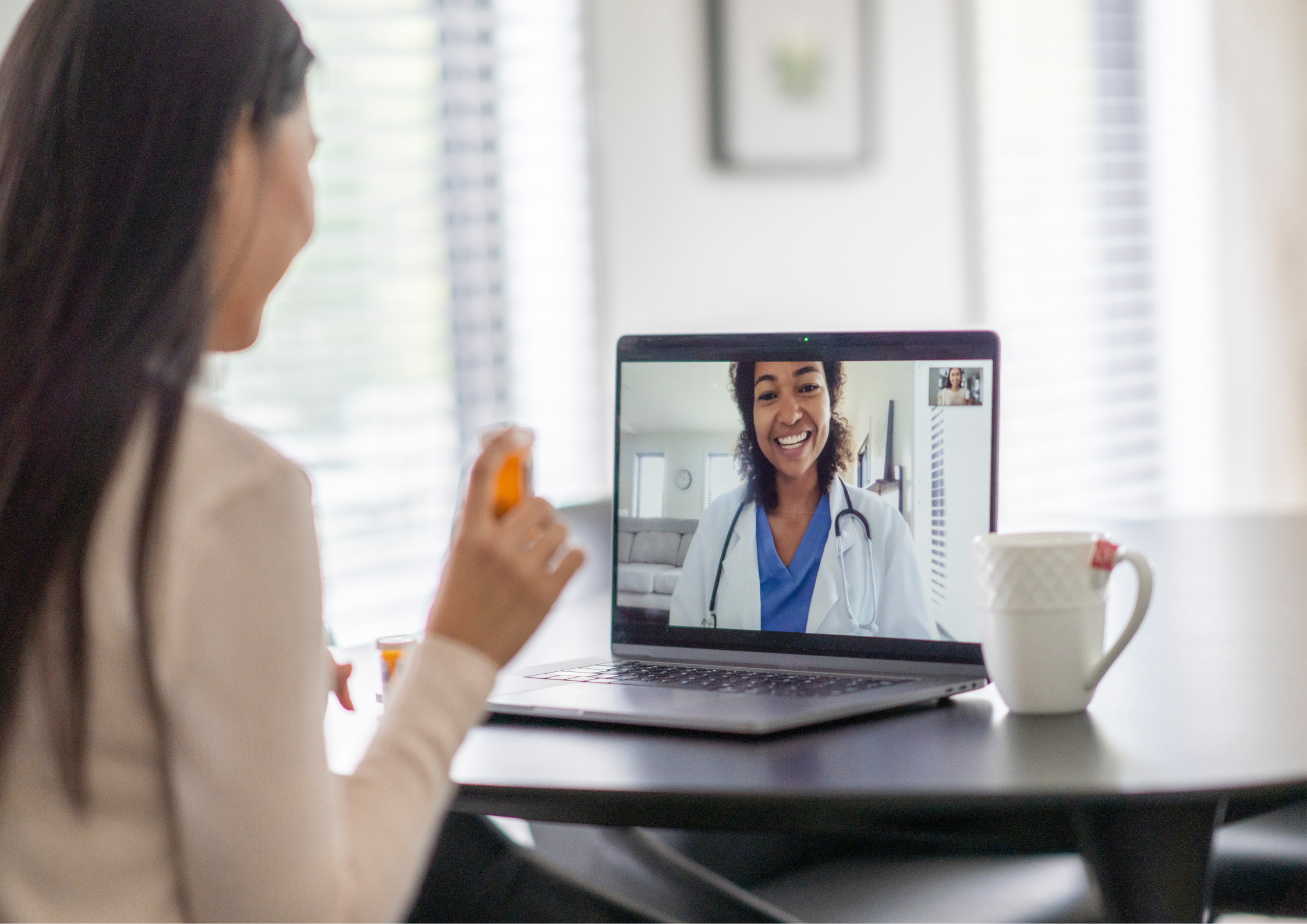 Decentralized Clinical Trials participant using telehealth in a virtual clinical trial